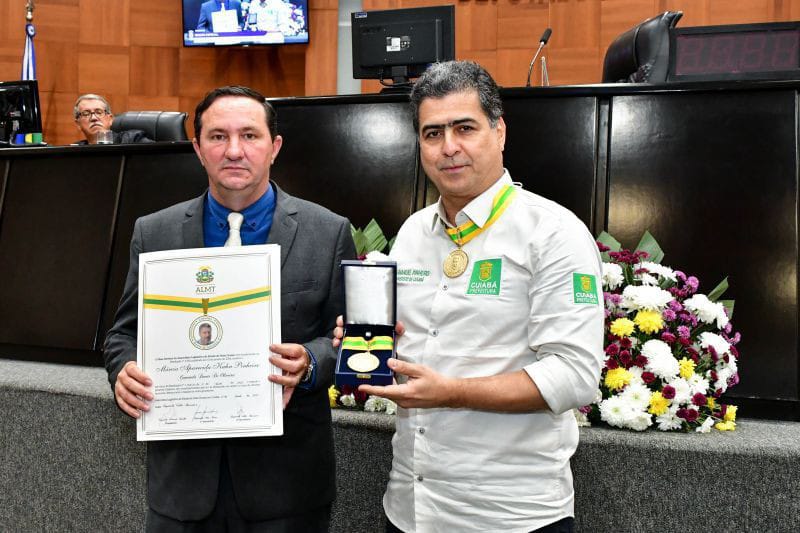 Prefeito E Primeira Dama Recebem Homenagem Da Assembleia Legislativa