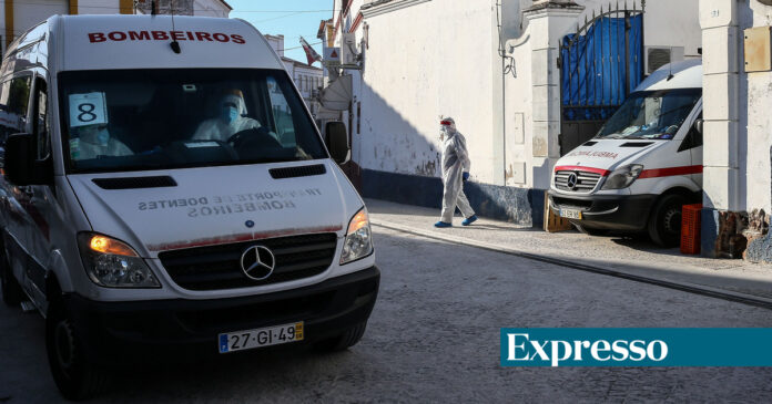 Diretor da Administração Regional de Saúde ameaçou médicos que denunciaram falta de condições no lar onde morreram 18 pessoas