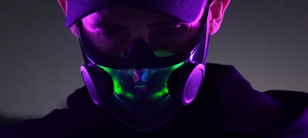 Razer apresenta conceito de máscara “gamer” com luzes RGB