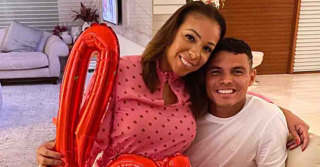 Belle Silva nega crise no casamento com Thiago Silva: ‘Blindado’