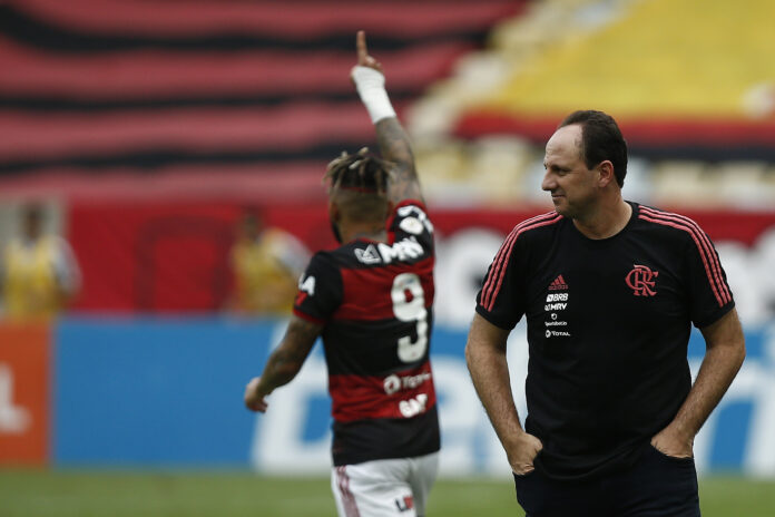 Clubes brasileiros só poderão ter dois treinadores por temporada. Nova regra entra em vigor já na próxima época