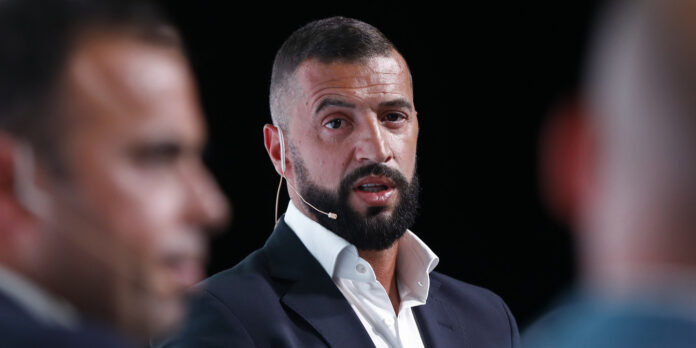 Simão Sabrosa na formação do Benfica: “As conversações estão bem encaminhadas”