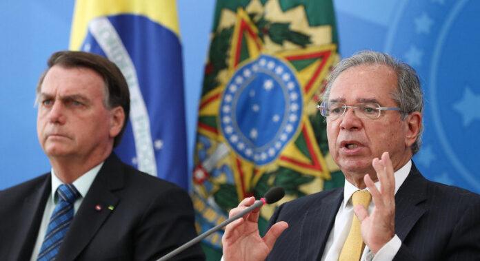 Demissão na Petrobras constrange Paulo Guedes