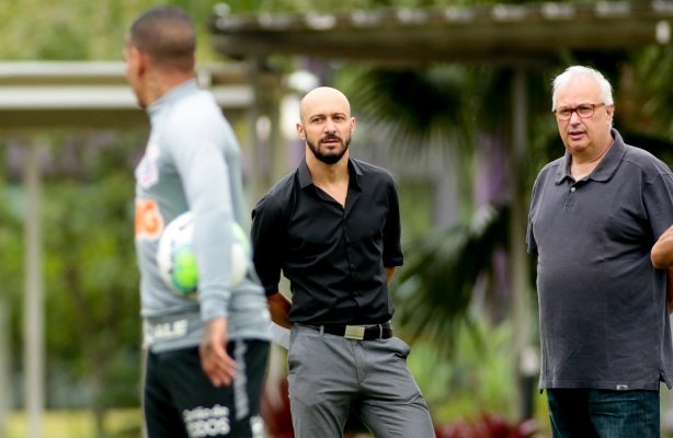 Diretoria de futebol do Corinthians faz primeira reunião com consultores financeiros da Falconi