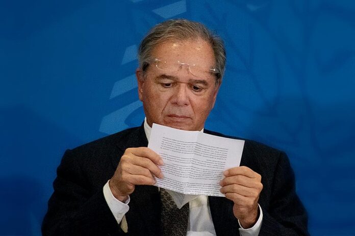 CCJ da Câmara convida Guedes para tratar da reforma administrativa