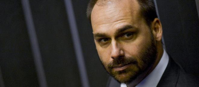 Eduardo Bolsonaro elogia constituição chilena implementada pelo ditador Pinochet