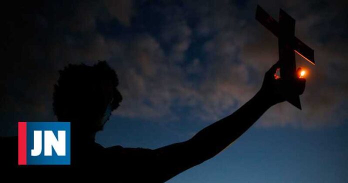 Brasil ultrapassa as 15,5 milhões de casos de covid-19