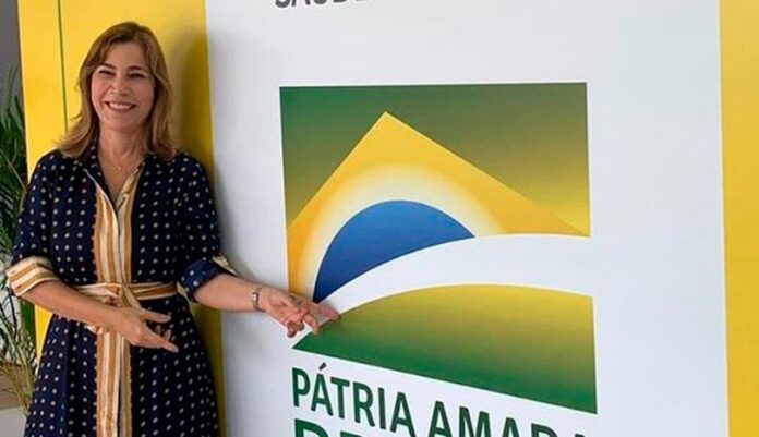 Lewandowski, que atendeu a Pazuello, decidirá sobre pedido da “Capitã Cloroquina” para ficar calada na CPI