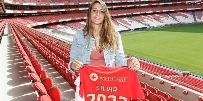 Sílvia Rebelo renova contrato com o Benfica até 2023