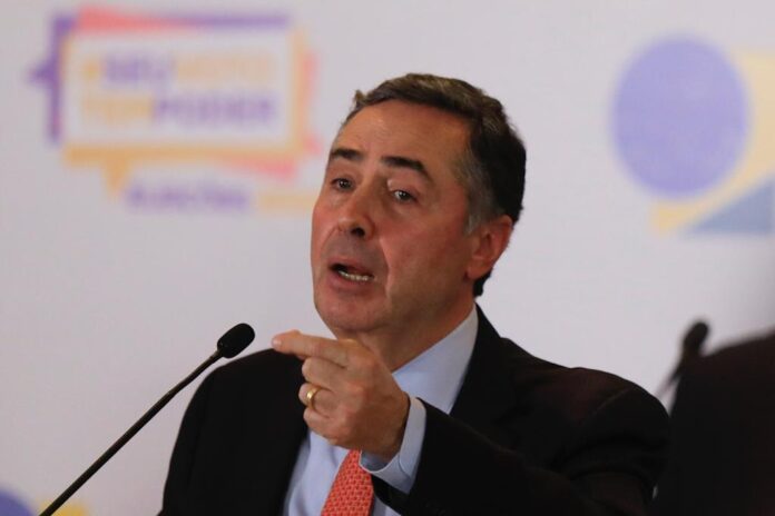 Barroso suspende quebras de sigilo de servidores da Saúde pela CPI