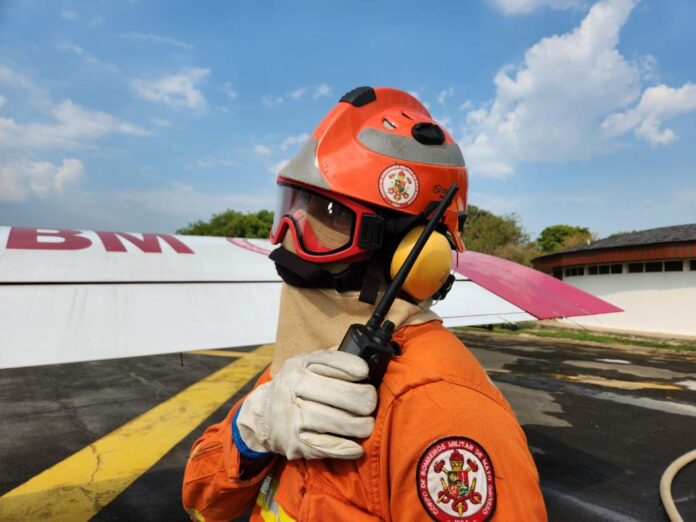 Coronel Alessandro Borges vistoria combate de incêndio no Pantanal (07)