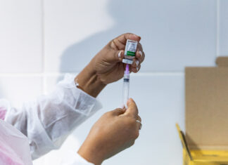 Cuiabá dobra cobertura vacinal contra a Dengue em 2025