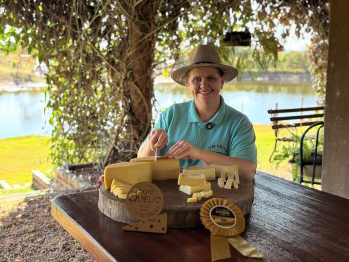 CAPA BALANÇO MULHER