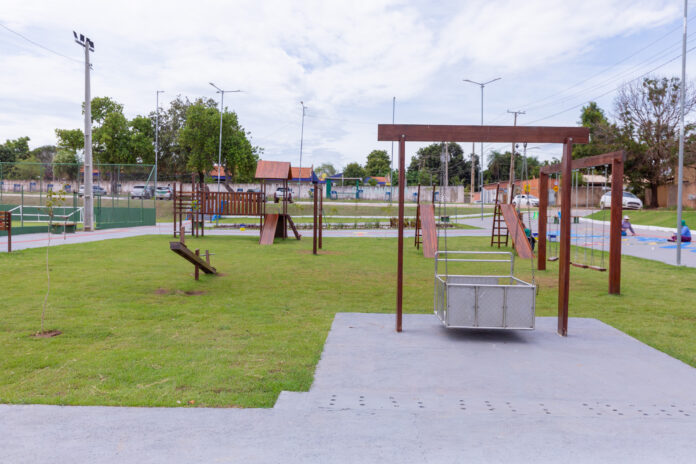 2025-12-11-11-51-ran9300-693ae893828d3