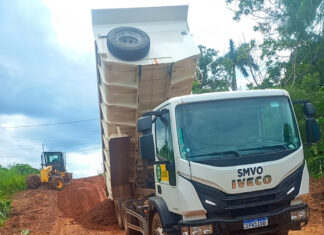 Patrolamento e terraplanagem ampliam trafegabilidade no Jardim Glória
