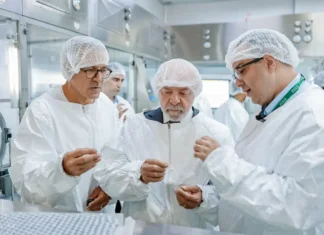 Equipes do SUS começam a receber vacina do Butantan contra a dengue